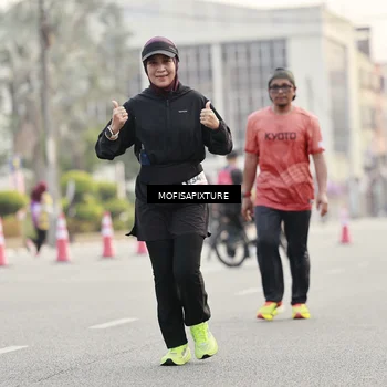 Runner Photo 5896080