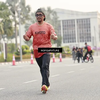Runner Photo 5896087