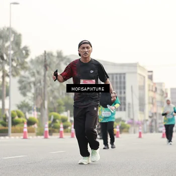 Runner Photo 5896089