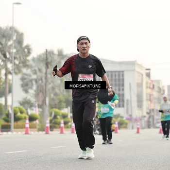 Runner Photo 5896092