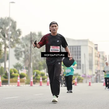 Runner Photo 5896105