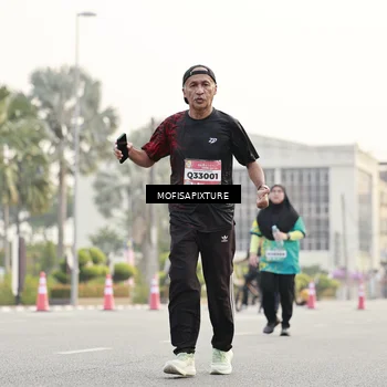 Runner Photo 5896106
