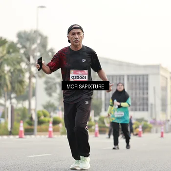 Runner Photo 5896113