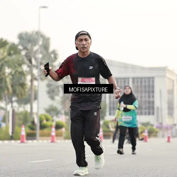 Runner Photo 5896123
