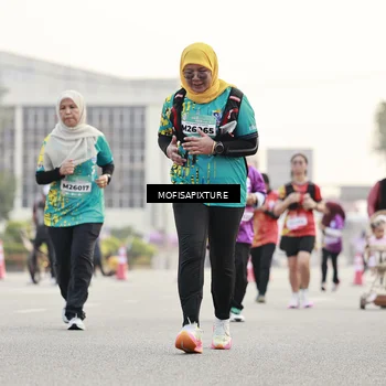 Runner Photo 5896143