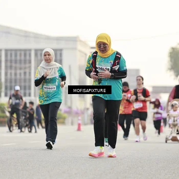 Runner Photo 5896156