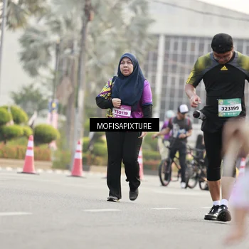 Runner Photo 5896230