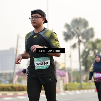 Runner Photo 5896243