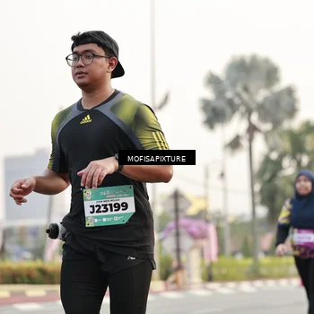 Runner Photo 5896257