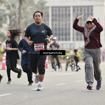 Runner Photo 5896300