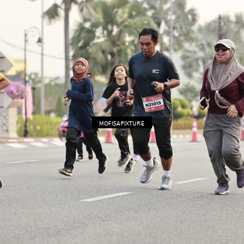 Runner Photo 5896324