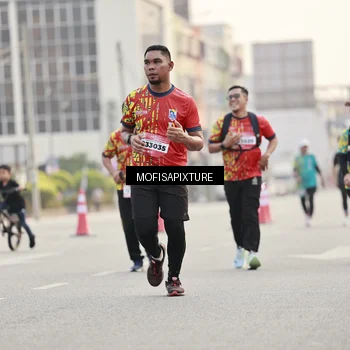 Runner Photo 5896364