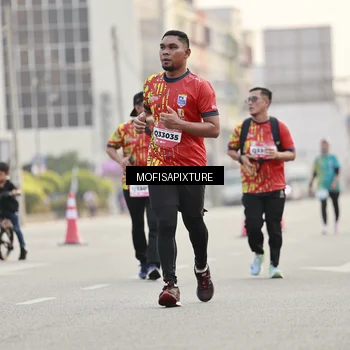 Runner Photo 5896369