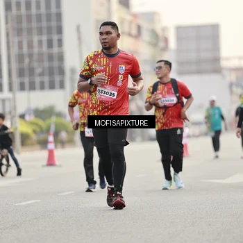 Runner Photo 5896377