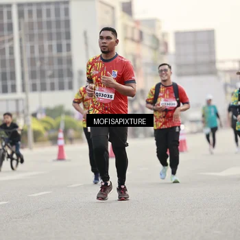Runner Photo 5896378