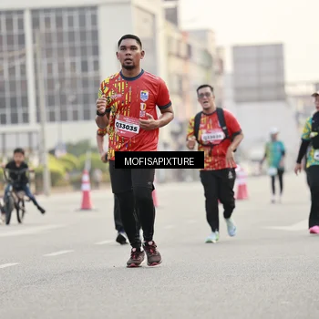 Runner Photo 5896381