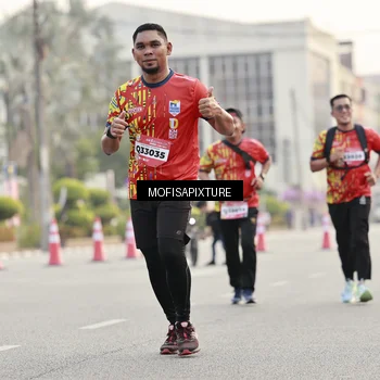 Runner Photo 5896391