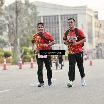 Runner Photo 5896411