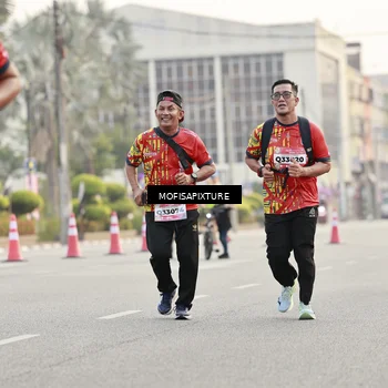 Runner Photo 5896430
