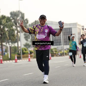 Runner Photo 5896536