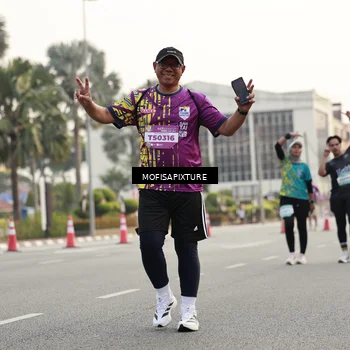 Runner Photo 5896541