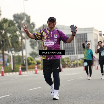 Runner Photo 5896542