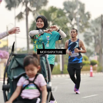 Runner Photo 5896646