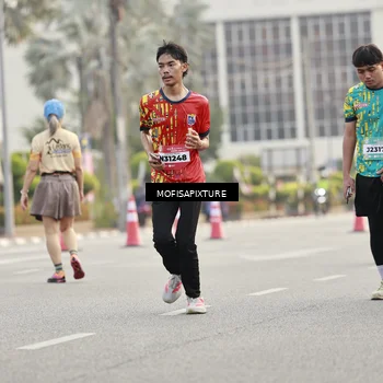 Runner Photo 5896659