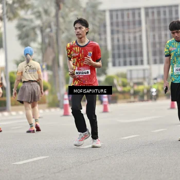 Runner Photo 5896665