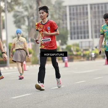 Runner Photo 5896669