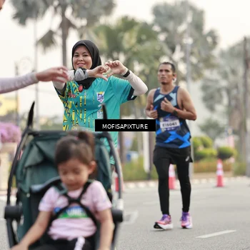 Runner Photo 5896671