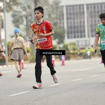 Runner Photo 5896685