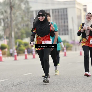 Runner Photo 5896709