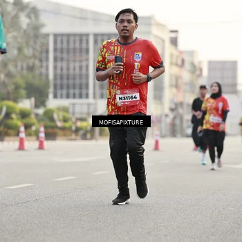 Runner Photo 5896789