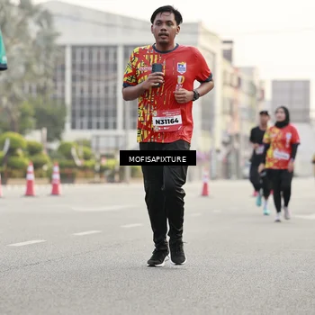 Runner Photo 5896790