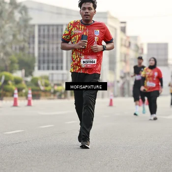 Runner Photo 5896803