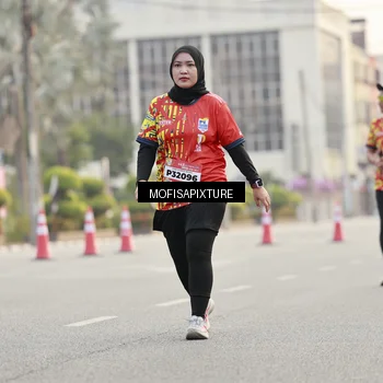 Runner Photo 5896854