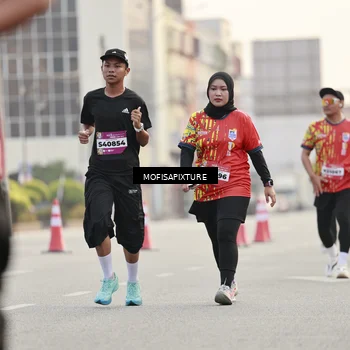 Runner Photo 5896859