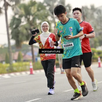 Runner Photo 5897135