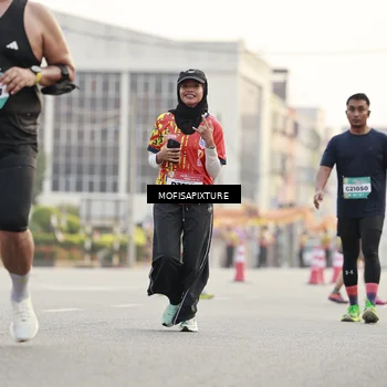 Runner Photo 5897240