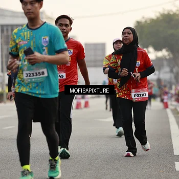Runner Photo 5897668