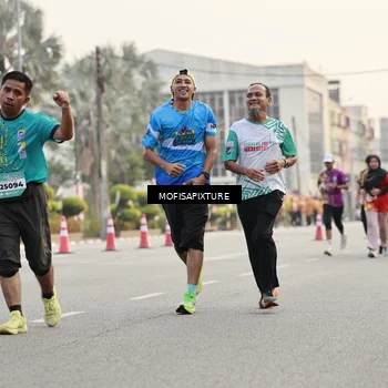 Runner Photo 5897773