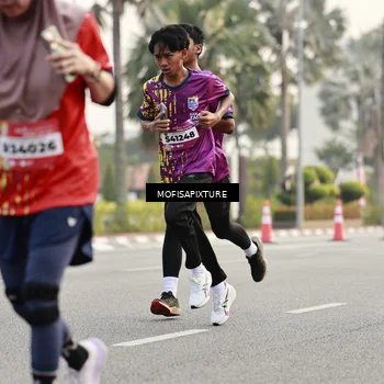 Runner Photo 5897854