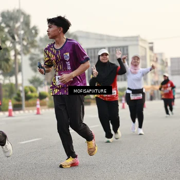 Runner Photo 5897993