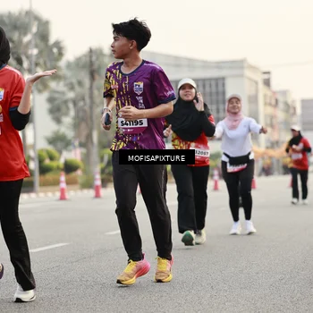 Runner Photo 5898001
