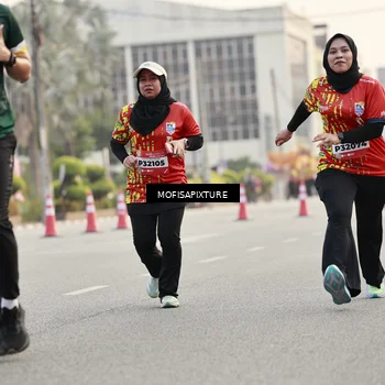 Runner Photo 5898055