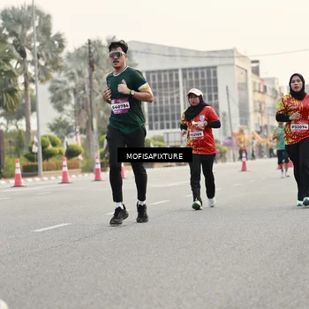 Runner Photo 5898056