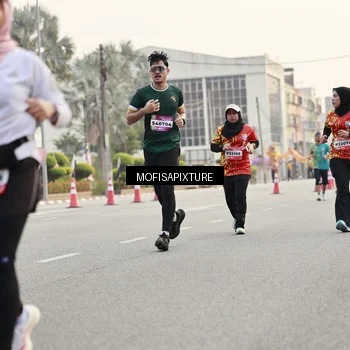 Runner Photo 5898072