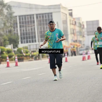 Runner Photo 5898144