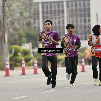 Runner Photo 5898355
